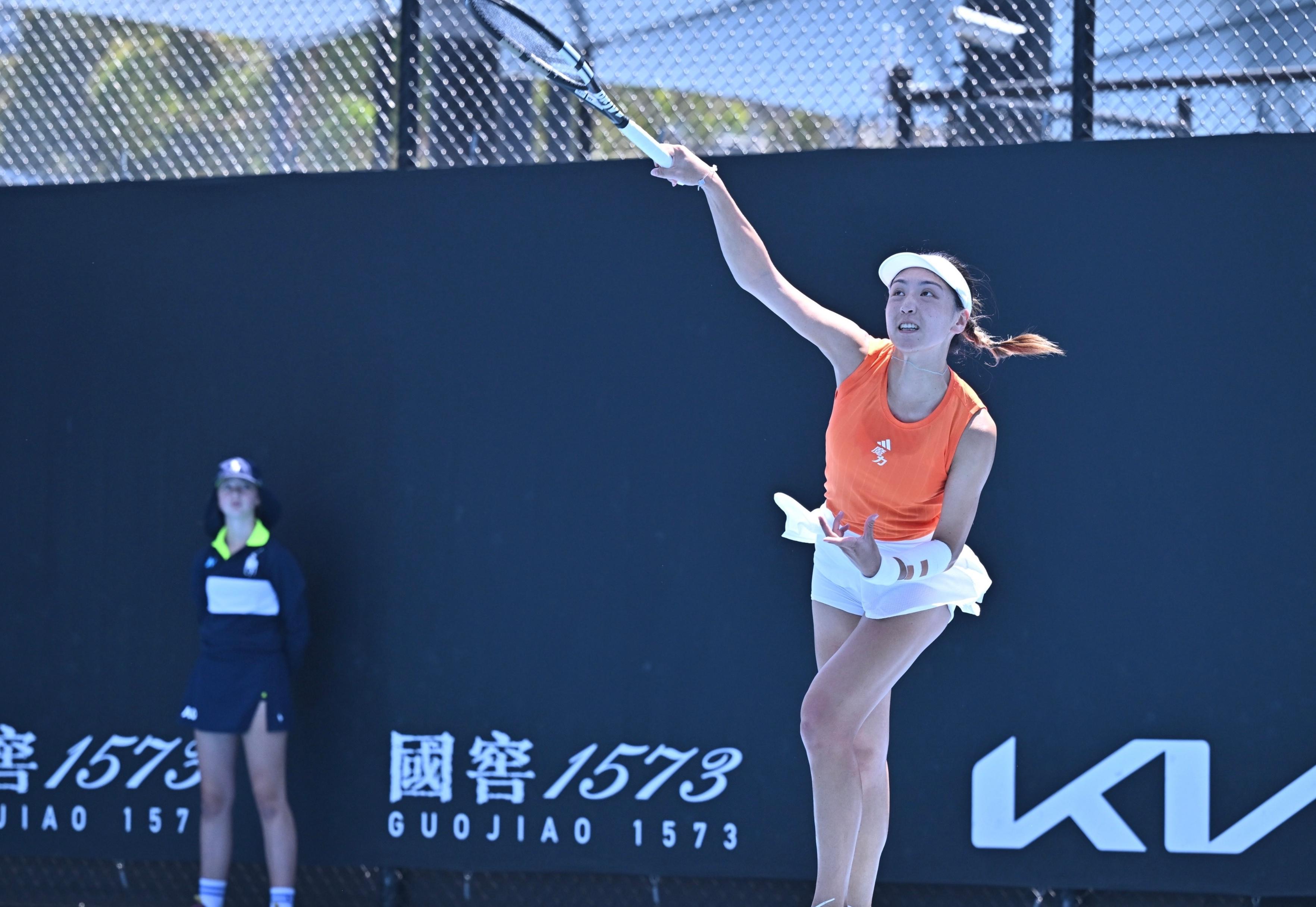 AG体育-又美又能打!王欣瑜澳网2-0晋级:中国莎娃进化,霸气轰10记ACE